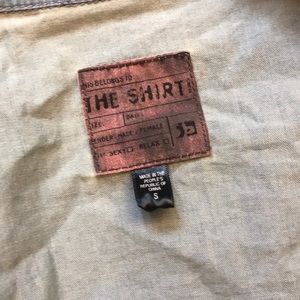 The Shirt by Rochelle Behrens Tops - The Shirt denim button up women’s small The Shirt by Rochelle Behrens Tops - The Shirt denim button up women’s small